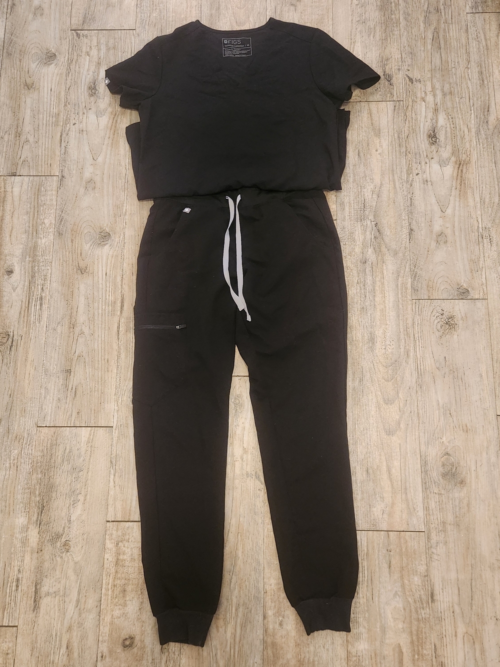Figs Black Scrub Set